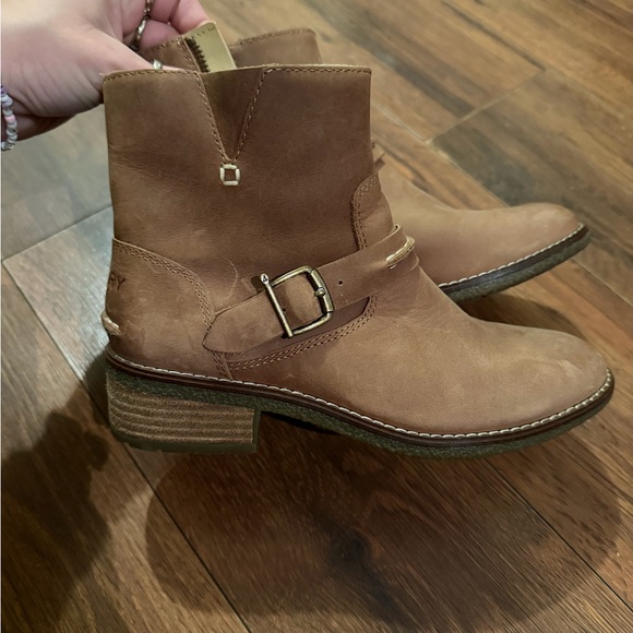 Sperry Shoes - Sperry Tan Leather Ankle Booties